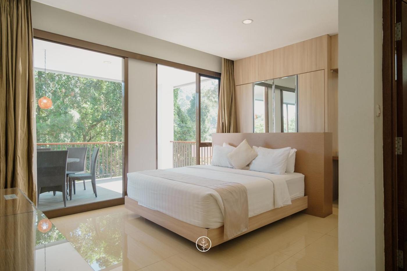 Narwastu Hill View Villa 6 Bedrooms With A Private Swimming Pool Бандунг Экстерьер фото