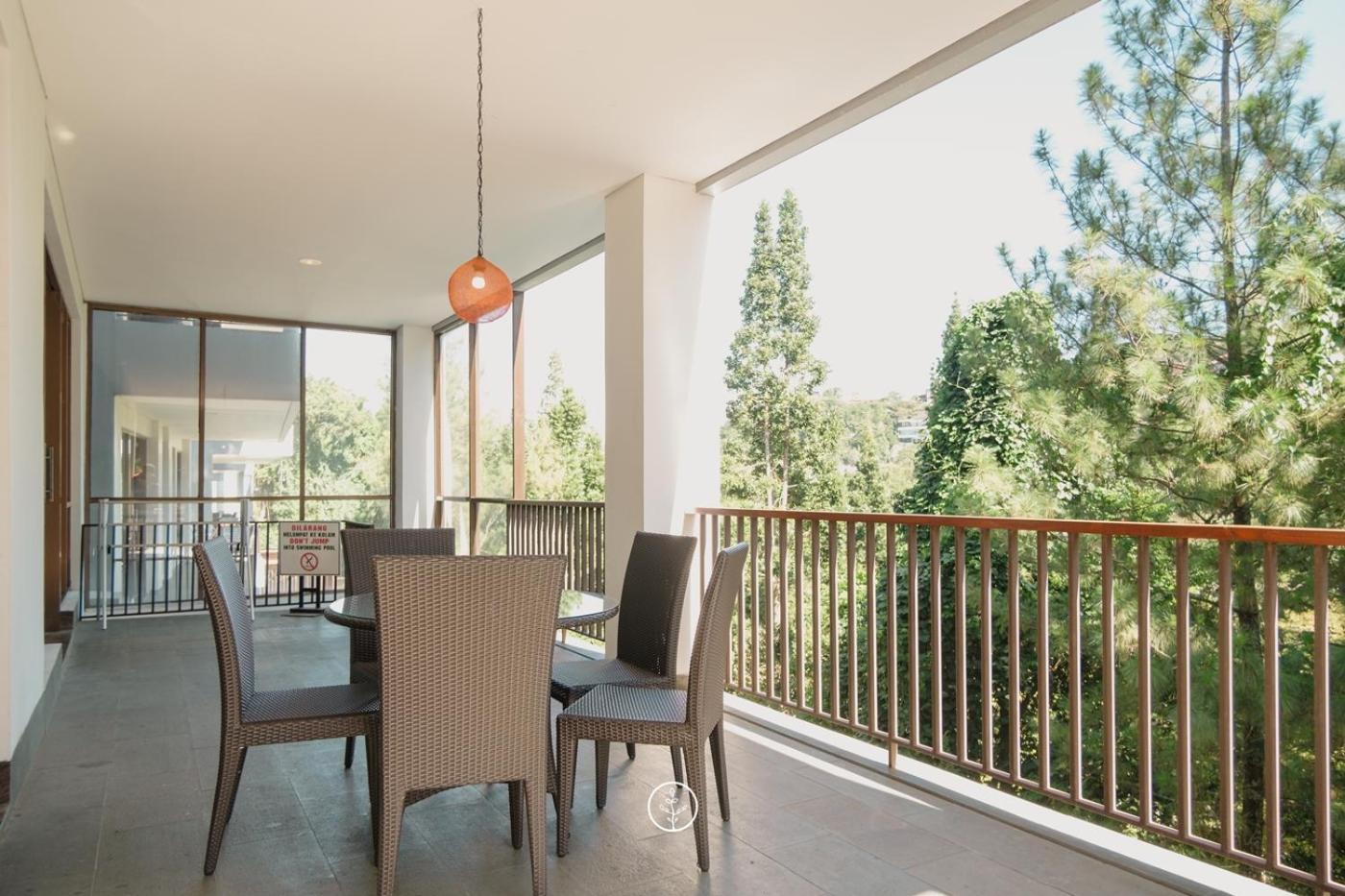 Narwastu Hill View Villa 6 Bedrooms With A Private Swimming Pool Бандунг Экстерьер фото
